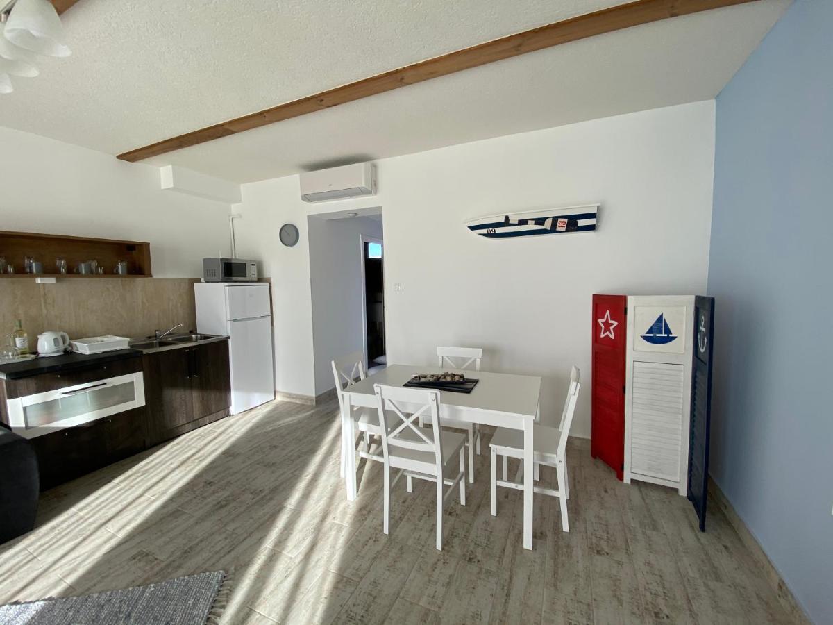 Platan Apartmanhaz Balatongyörök 외부 사진