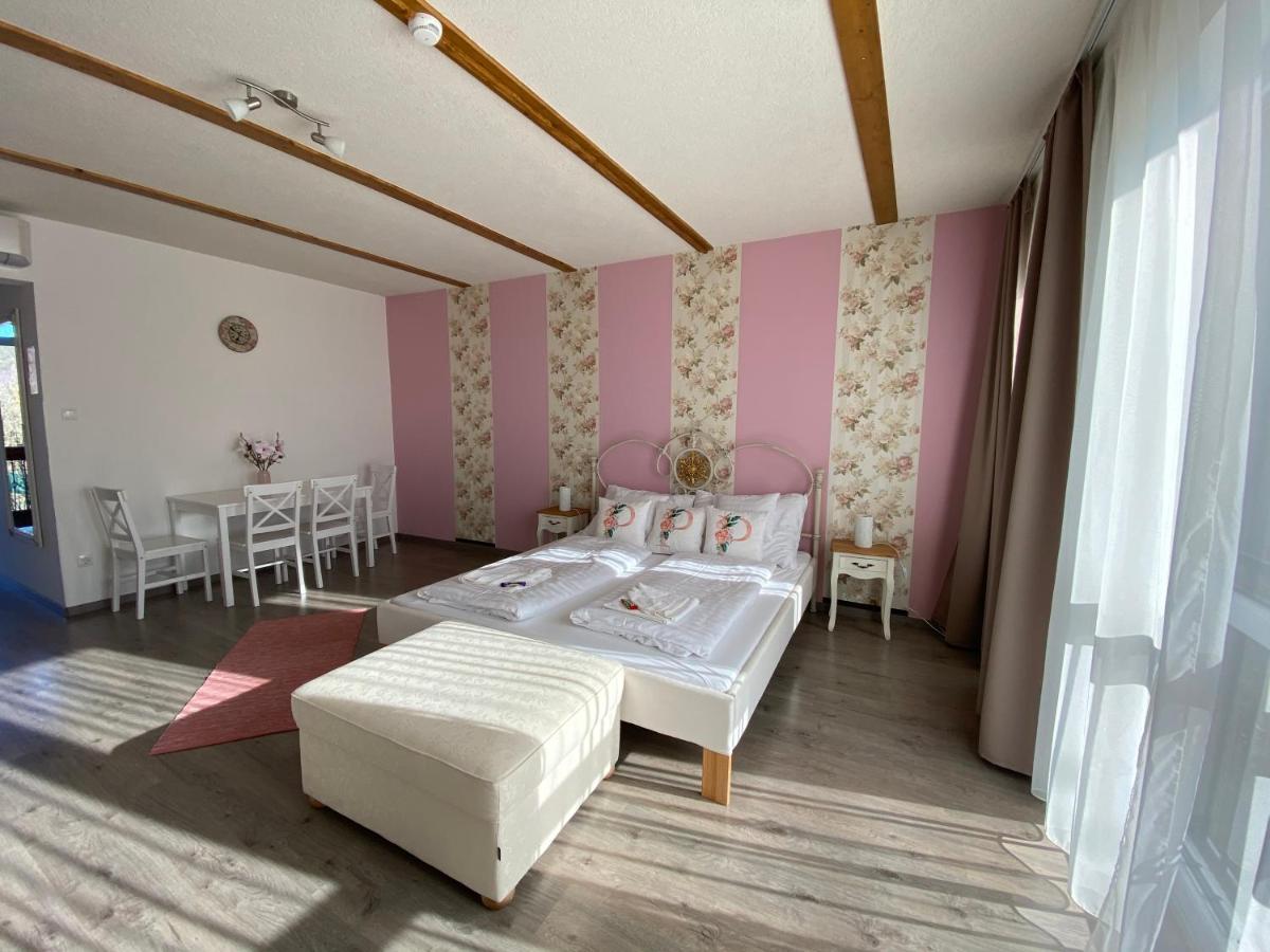 Platan Apartmanhaz Balatongyörök 외부 사진