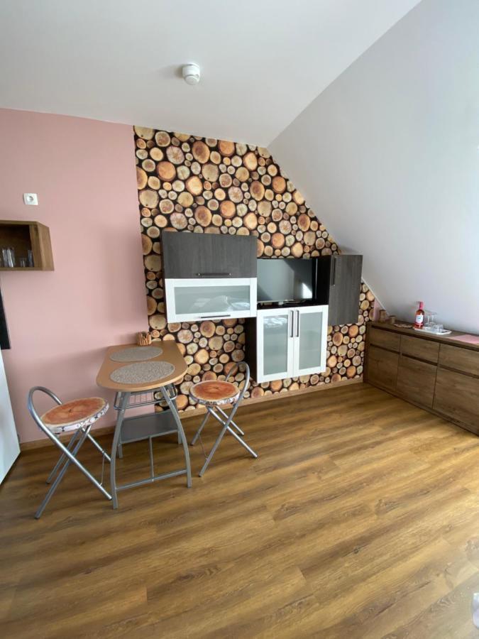 Platan Apartmanhaz Balatongyörök 외부 사진