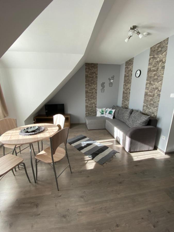 Platan Apartmanhaz Balatongyörök 외부 사진