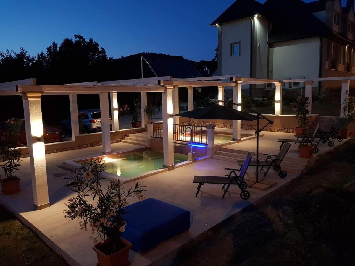 Platan Apartmanhaz Balatongyörök 외부 사진