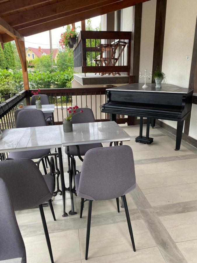 Platan Apartmanhaz Balatongyörök 외부 사진