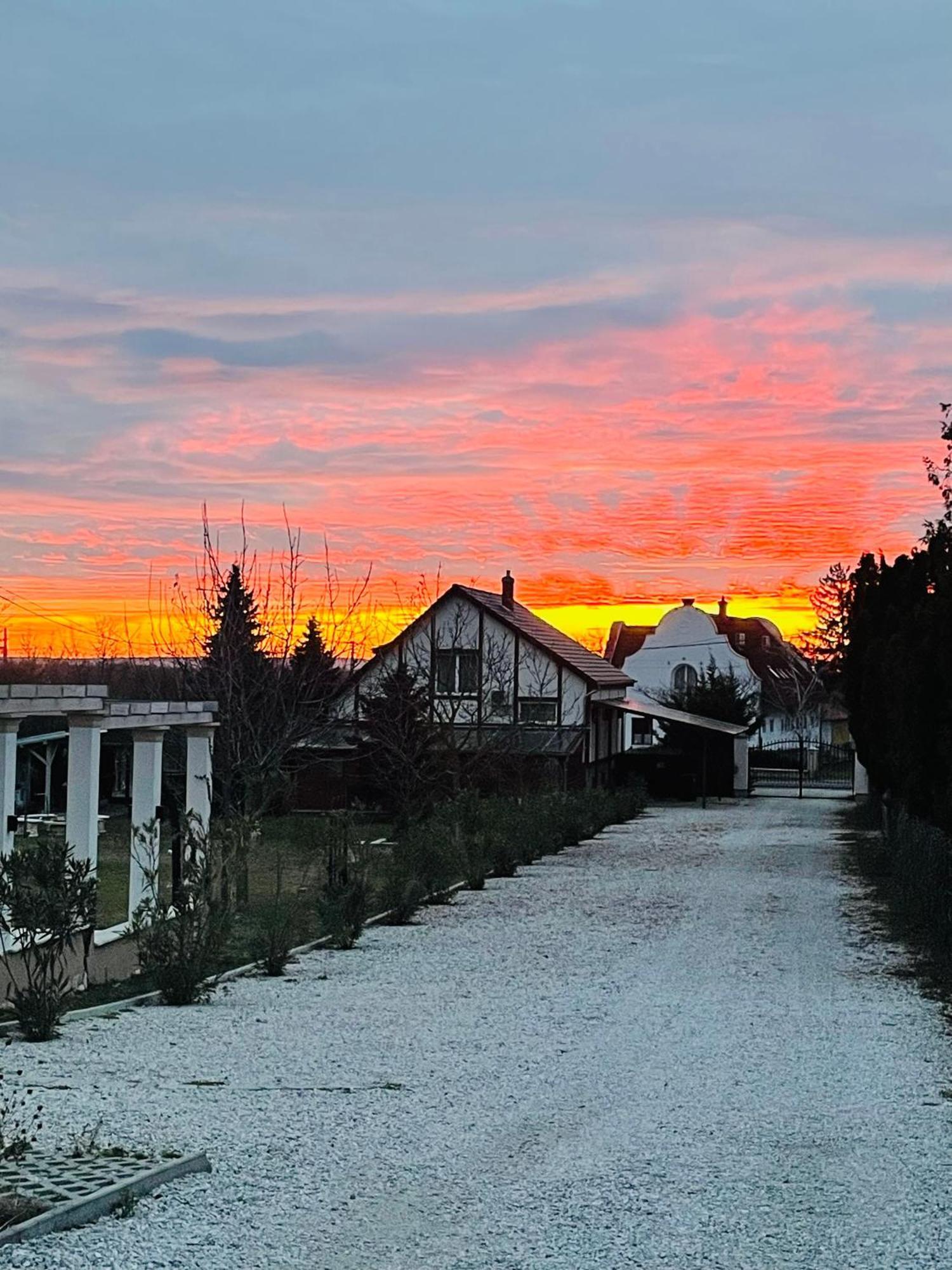 Platan Apartmanhaz Balatongyörök 외부 사진